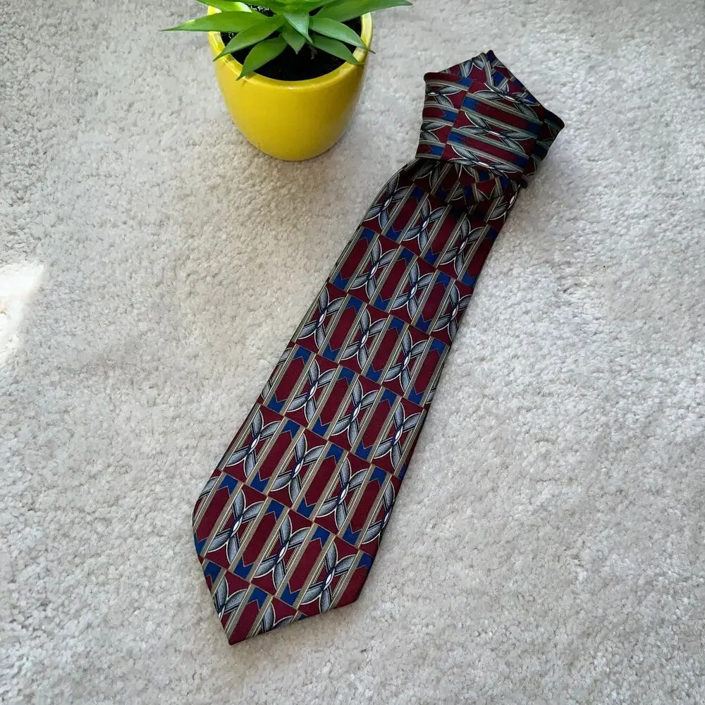 Henry Grethel Maroon Geometric Pattern Vintage Silk Career Necktie